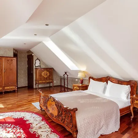 Classic Old Town Apartment Next To The Gates Of Dawn Vilnius Exterior photo
