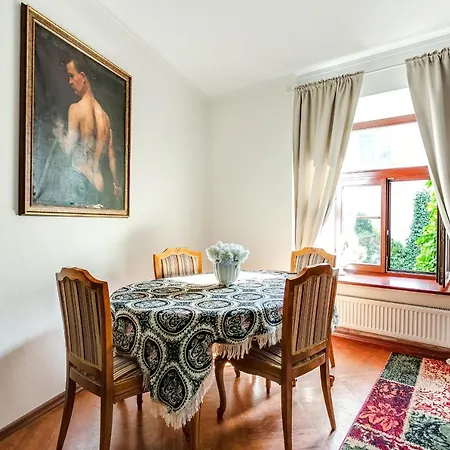 Classic Old Town Apartment Next To The Gates Of Dawn Vilnius Exterior photo